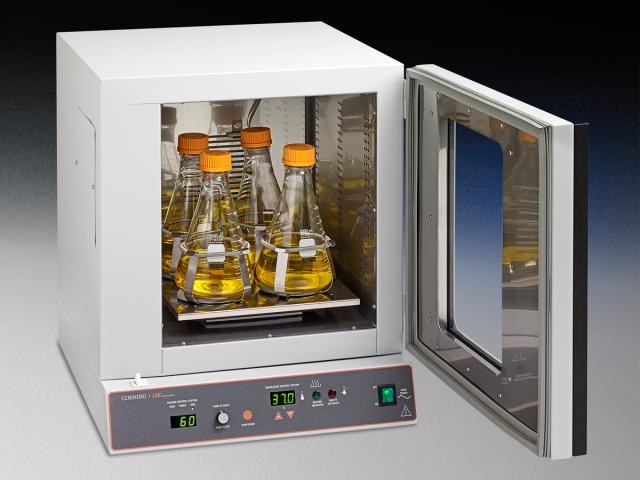 Corning LSE Shaking Incubator, 71 Liter